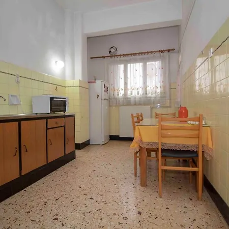 Gortsologou 40. Central, Comfy And Spacious